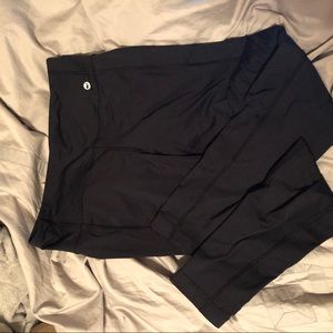 Vineyard Vine Performance Capri Leggings- Black